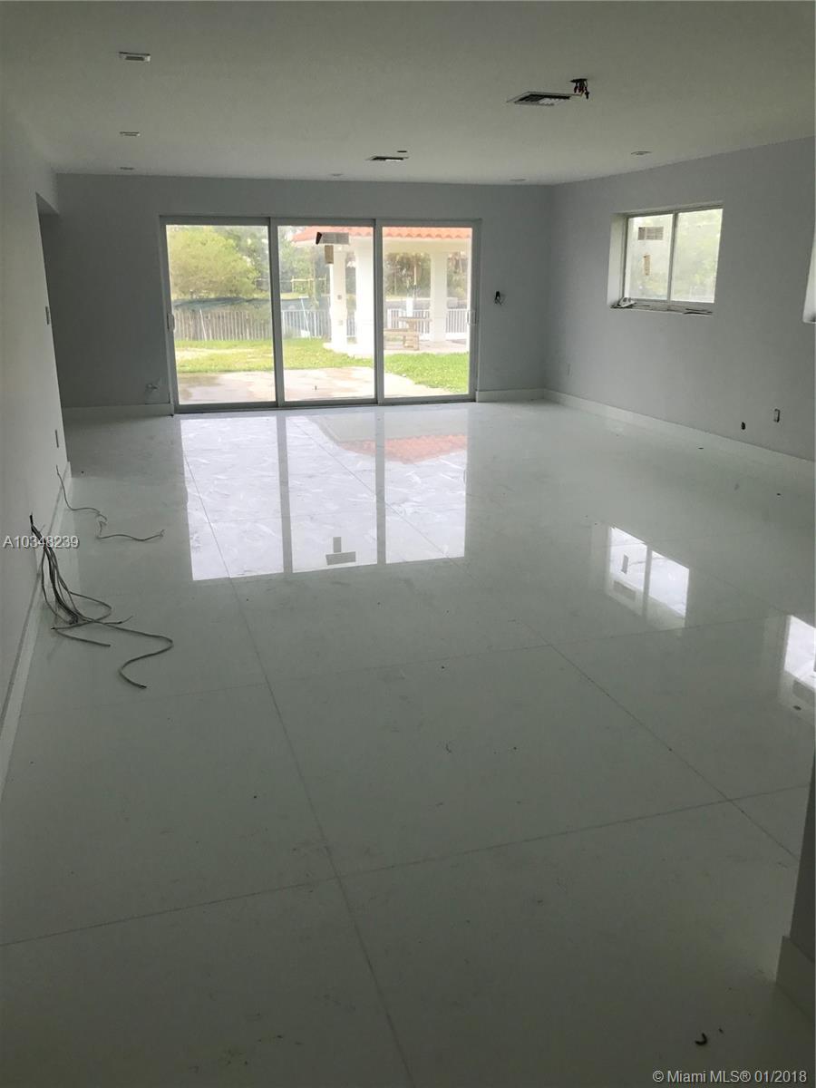 GOLDEN BEACH SEC F - Residential