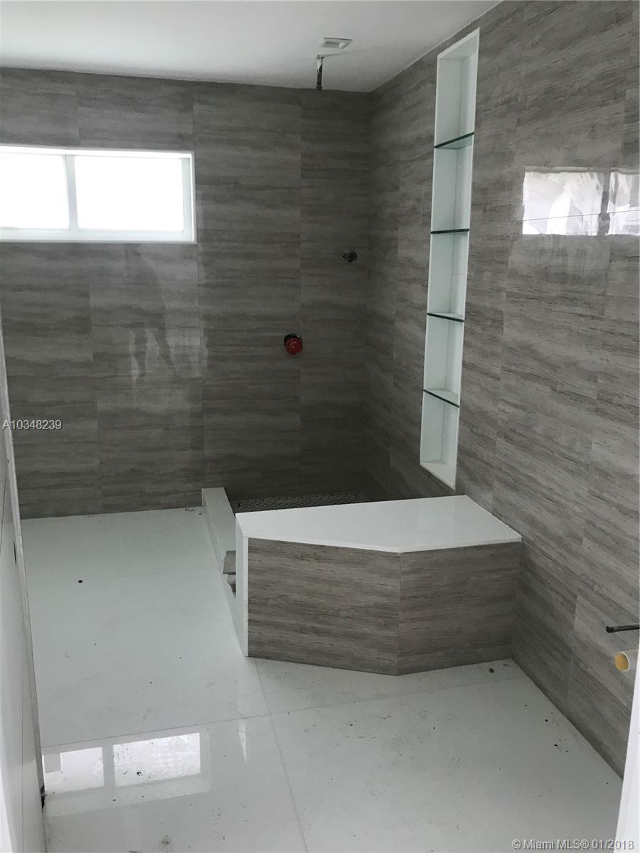 GOLDEN BEACH SEC F - Residential