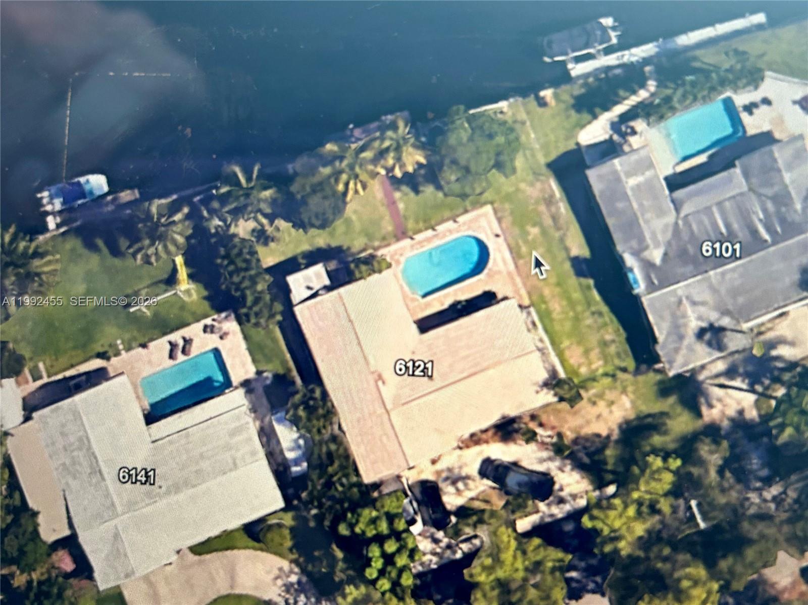 6121 SW 16th St, Plantation, FL, 33317/$989,000 3 6121 SW 16th St