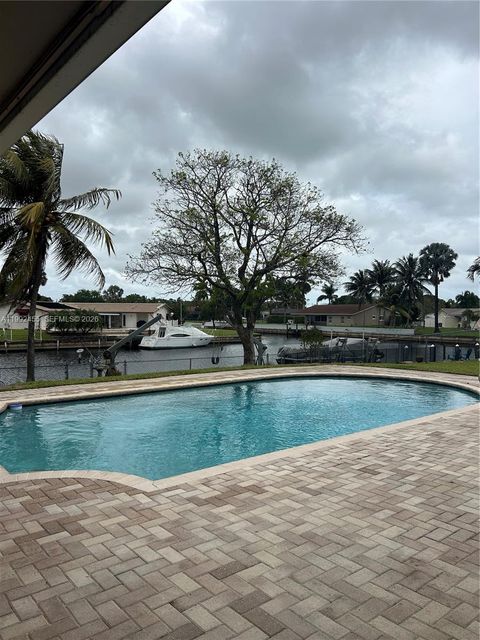 Home 30 6121 SW 16th St Plantation FL 33317