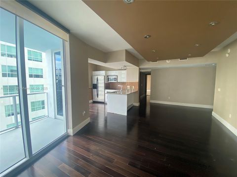 185 SW 7 ST 2312 Miami FL 33130