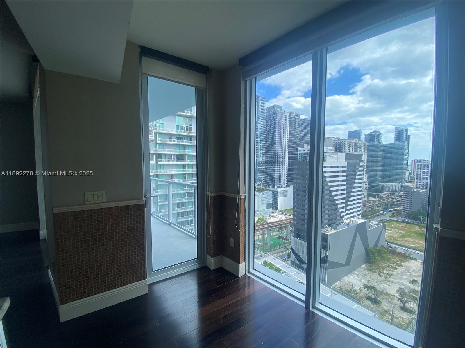 185 SW 7 ST 2312