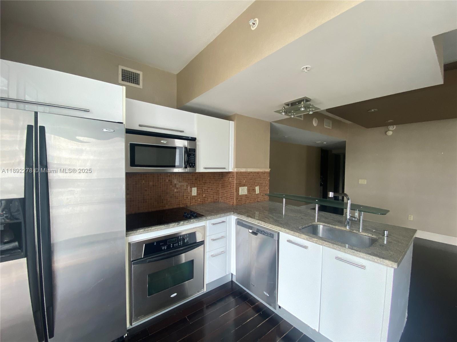 185 SW 7 ST 2312