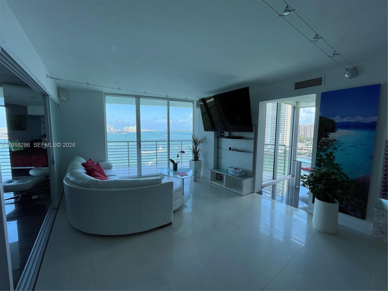 335 S Biscayne Blvd 1209