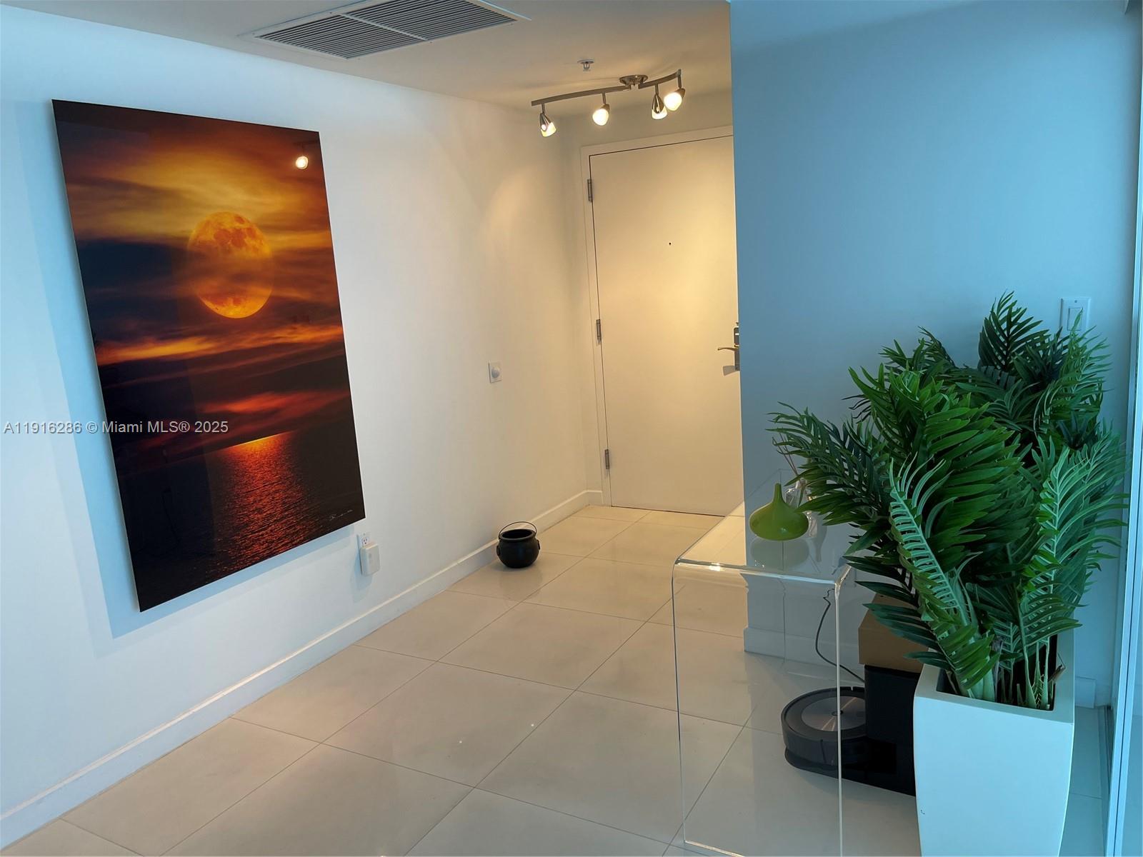 335 S Biscayne Blvd 1209