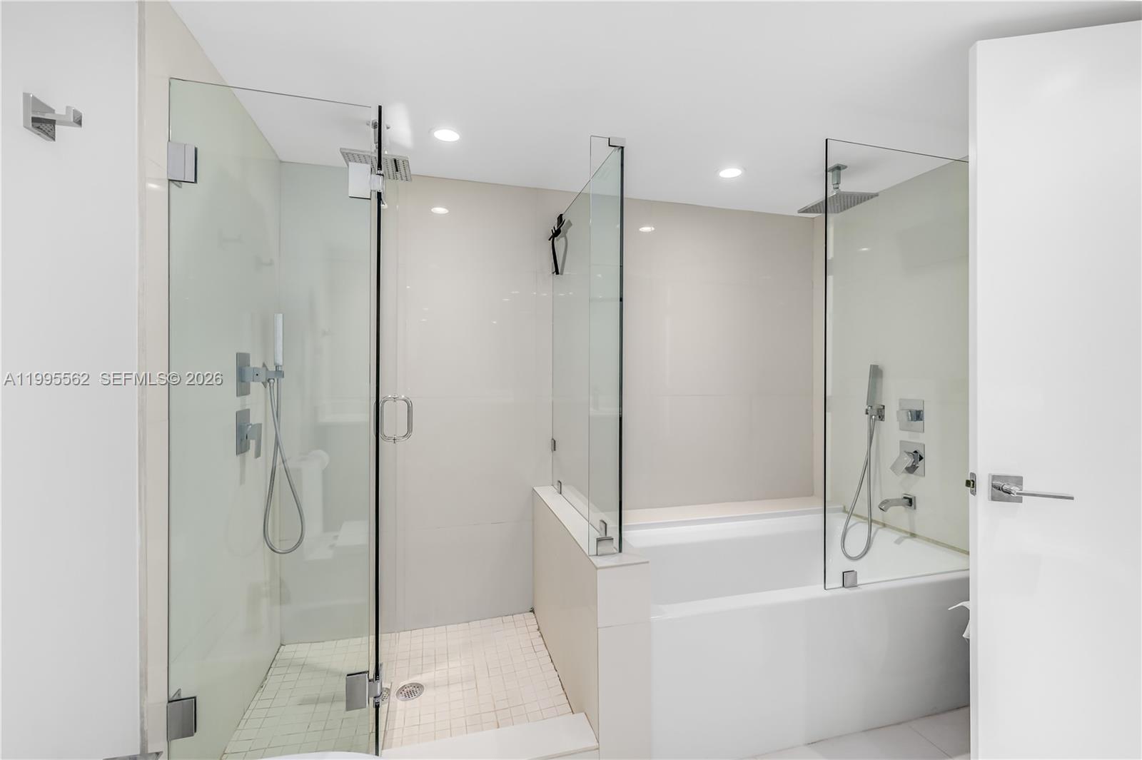 THE PALMS CONDO - Residential Lease