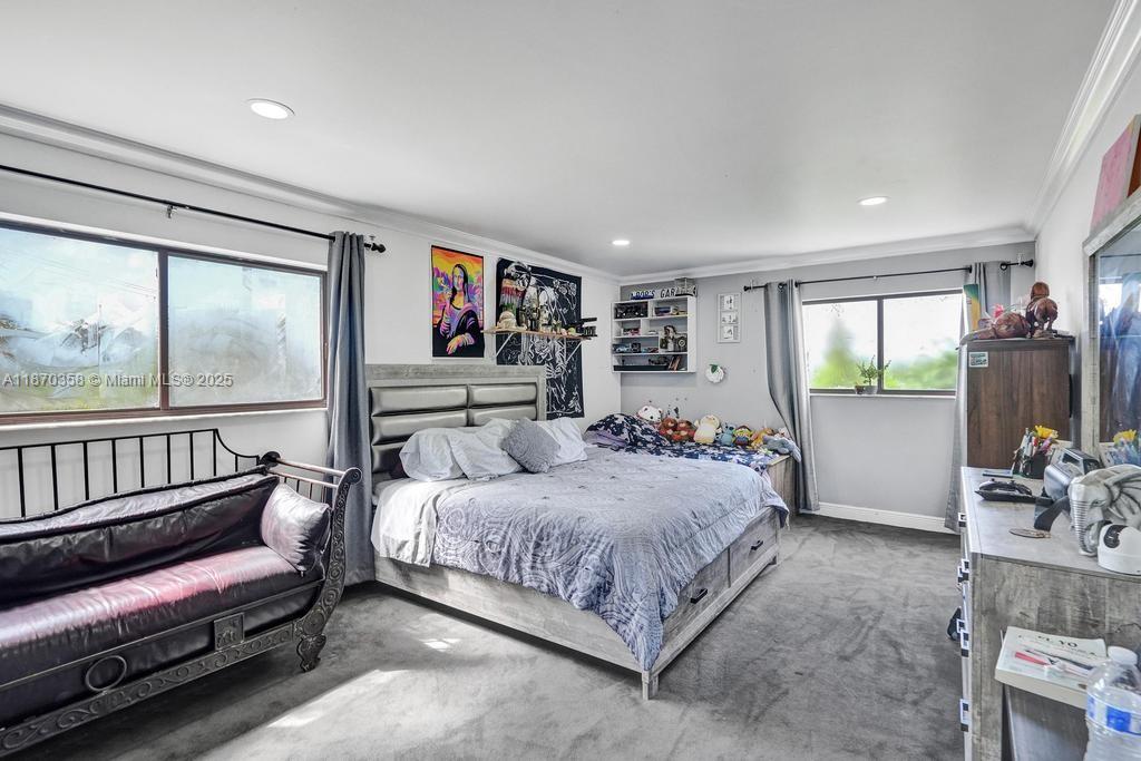 LAKEVIEW CONDOMINIUMS - Residential