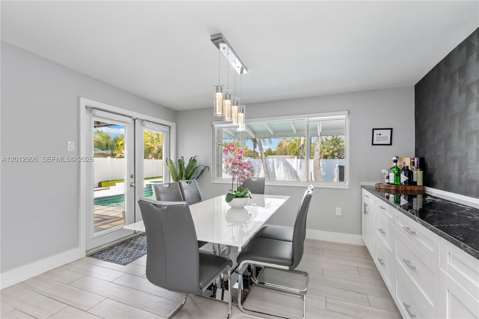 CORAL MANOR 2ND ADD - Residential Lease