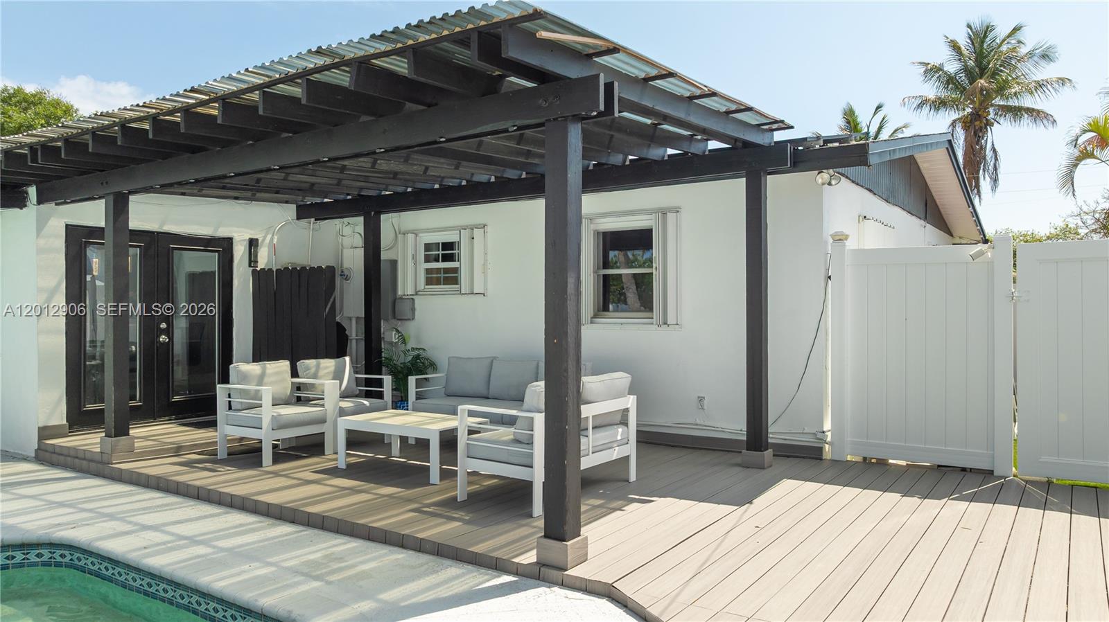 CORAL MANOR 2ND ADD - Residential Lease