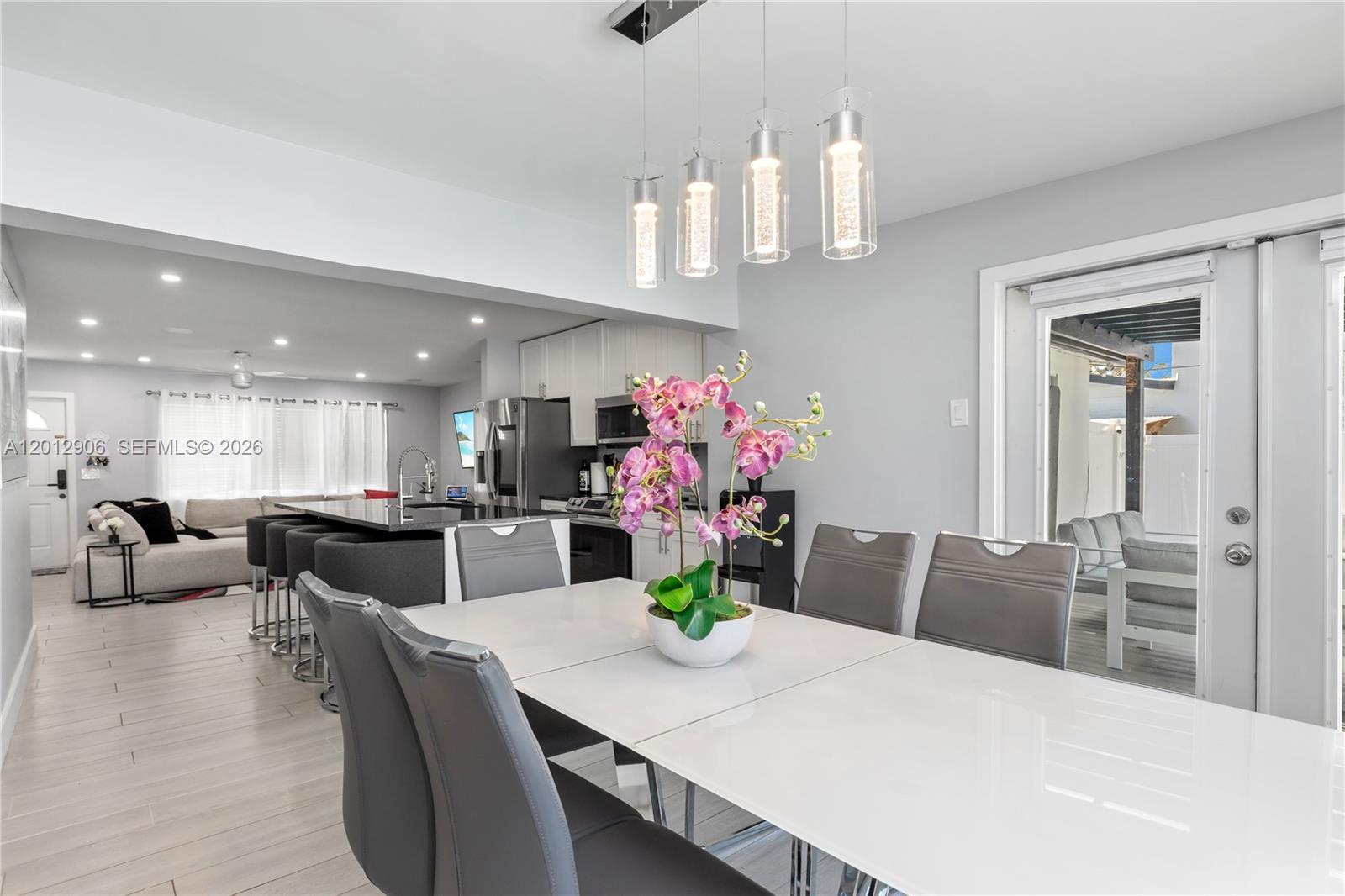 CORAL MANOR 2ND ADD - Residential Lease
