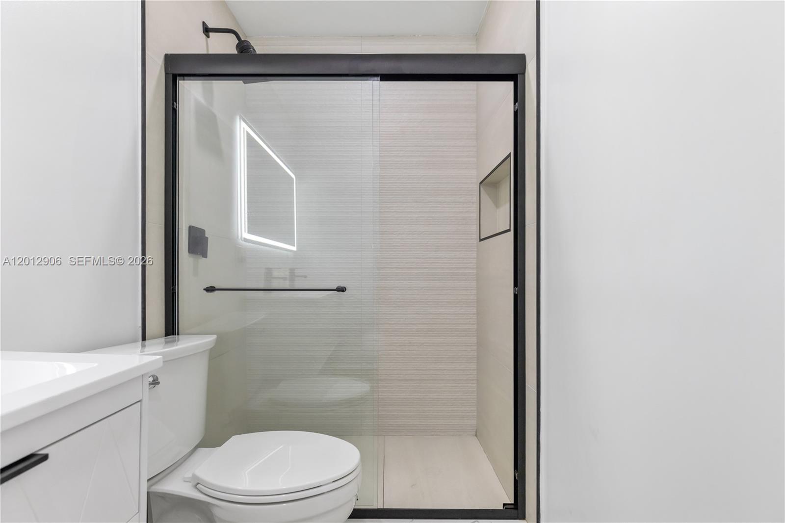 CORAL MANOR 2ND ADD - Residential Lease