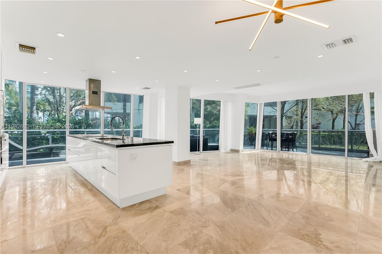 2950 NE 188th St 150