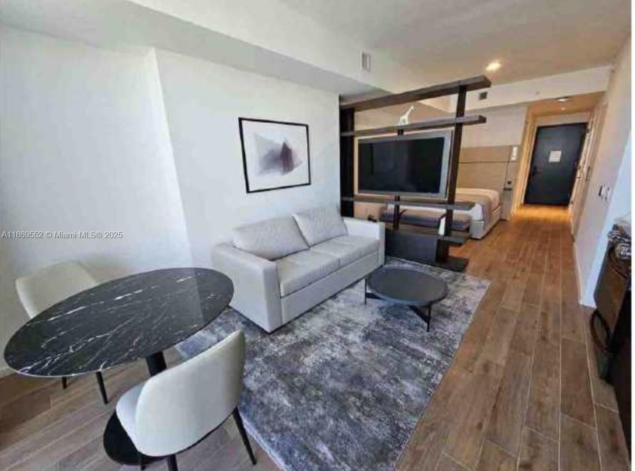 398 S NE 5th st 4605