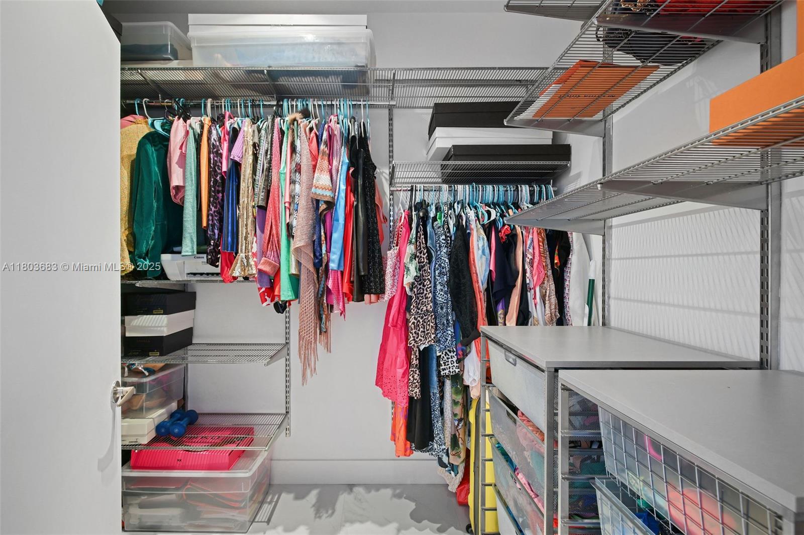 THE MERIDIAN CONDO - Residential