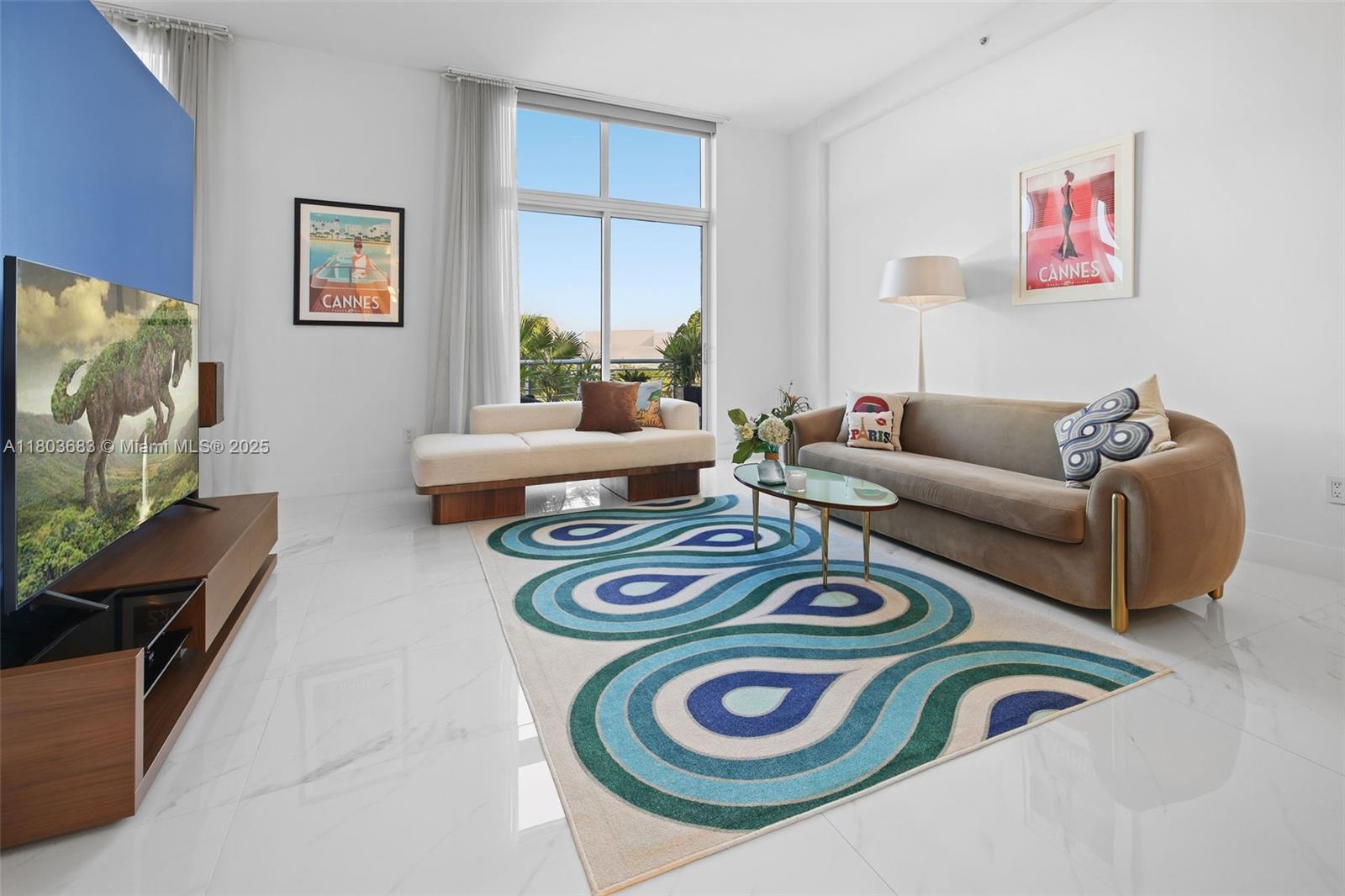 2001 Meridian Ave 528