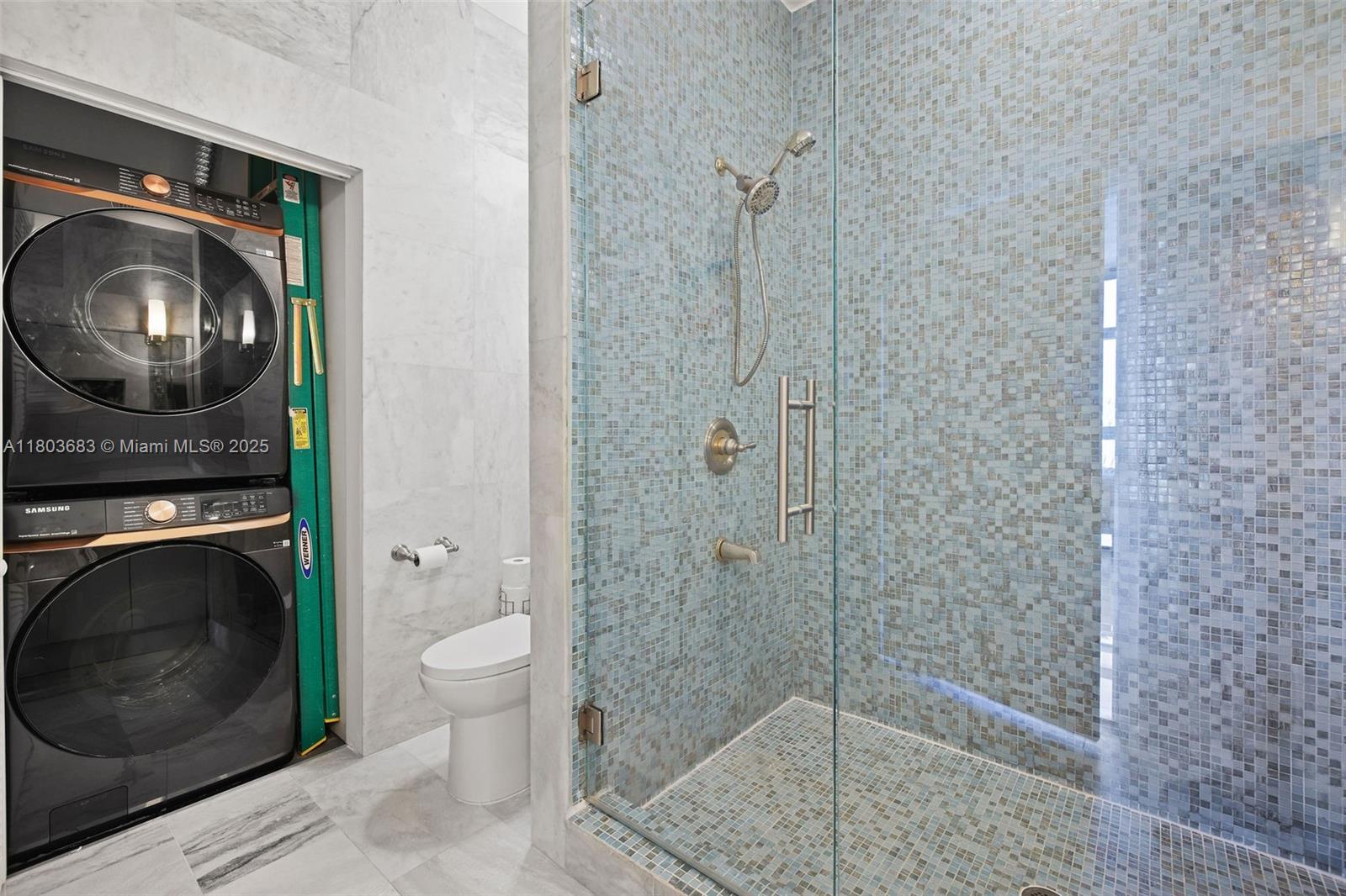 THE MERIDIAN CONDO - Residential