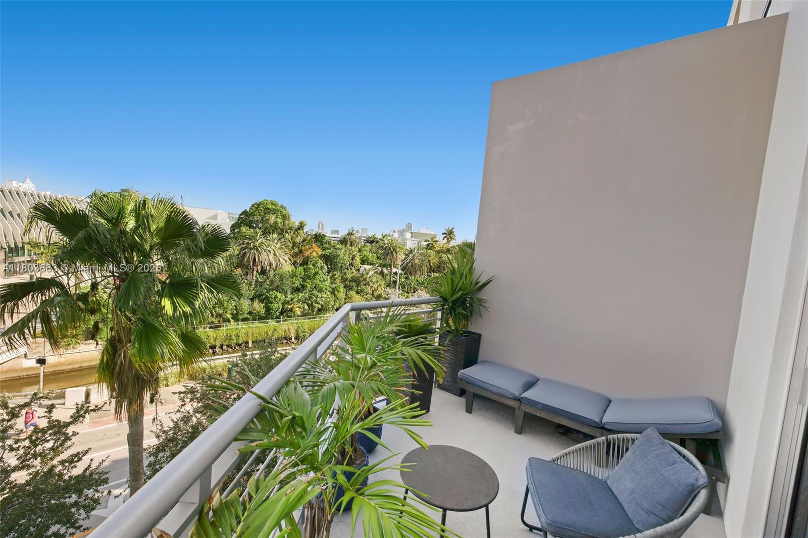 THE MERIDIAN CONDO - Residential