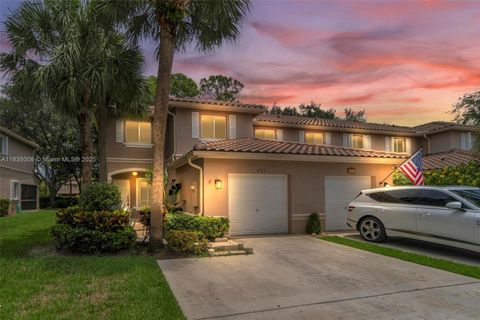 4723 Pinemore Ln Lake Worth FL 33463