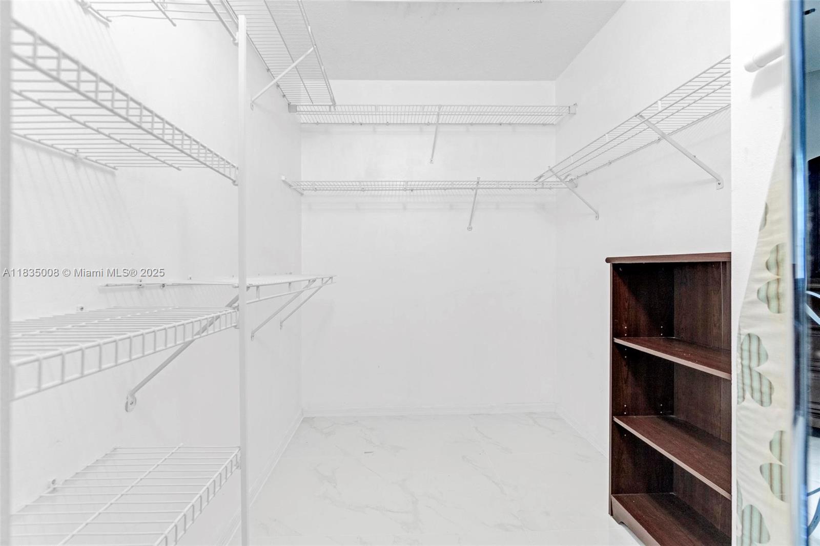 WILLOUGHBY FARMS - Residential