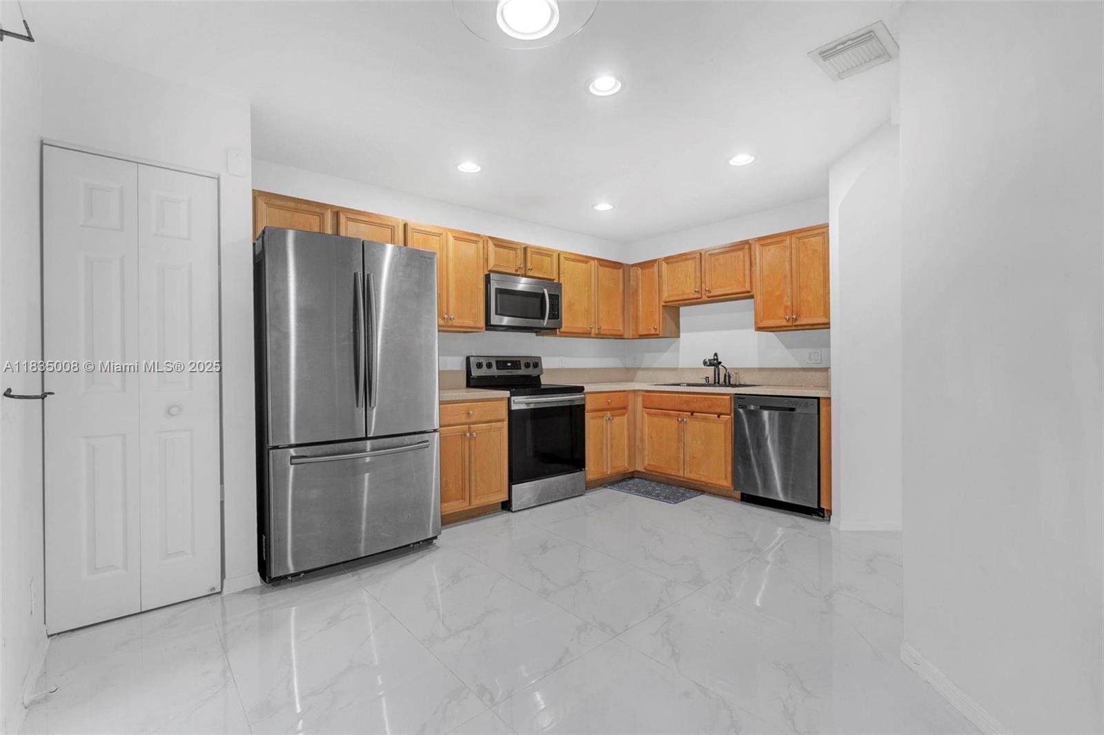 WILLOUGHBY FARMS - Residential