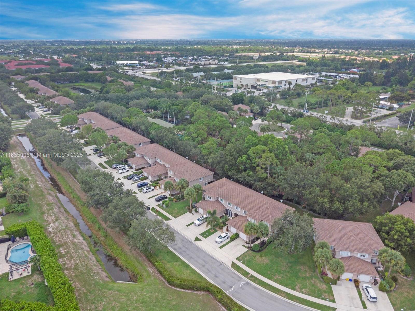 WILLOUGHBY FARMS - Residential