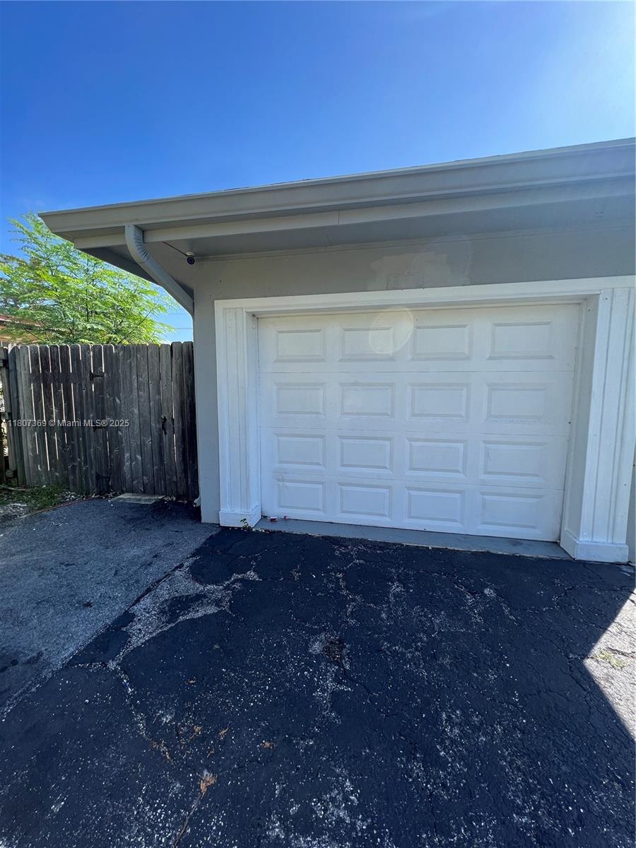 Rental Property at 410 Pennsylvania Ave 1, Fort Lauderdale, Broward County, Florida - Bedrooms: 1 
Bathrooms: 1  - $1,350 MO.