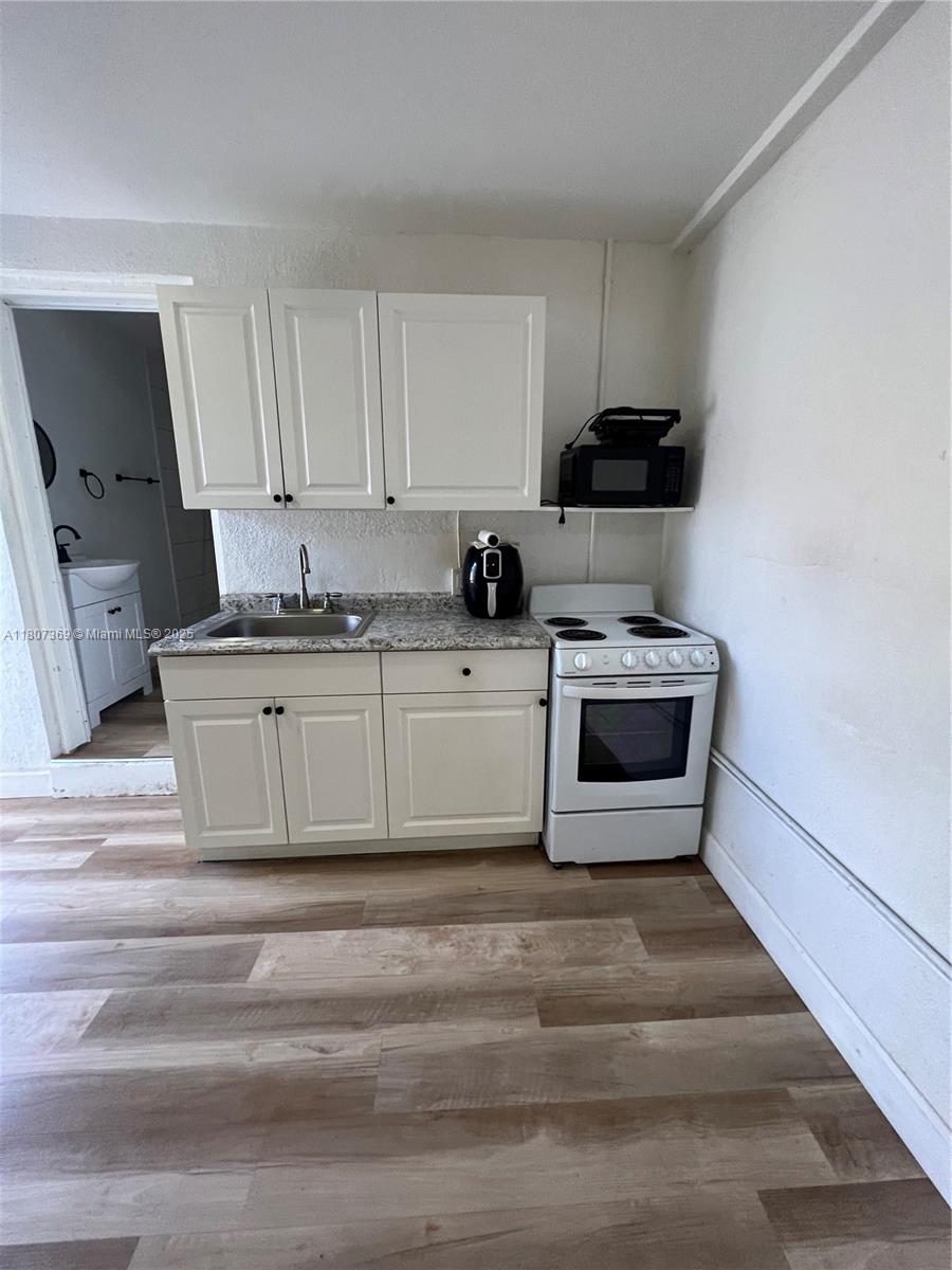 MELROSE PARK SEC 8 - Residential Lease