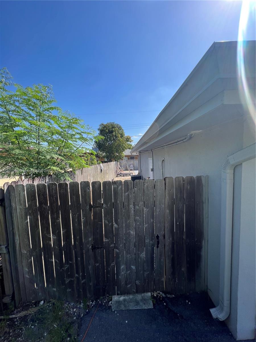 MELROSE PARK SEC 8 - Residential Lease