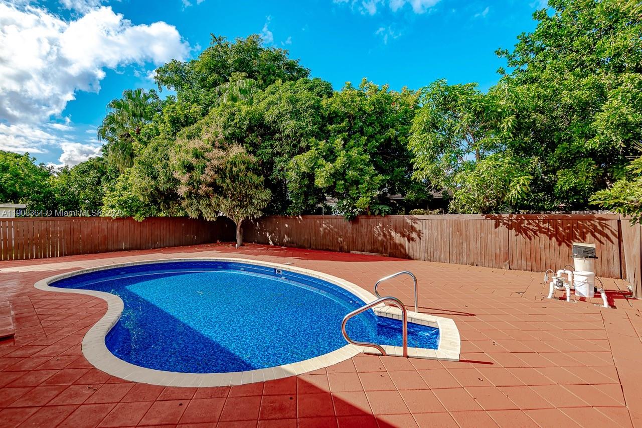 NORTH LAUDERDALE VILLAGE - Residential Lease