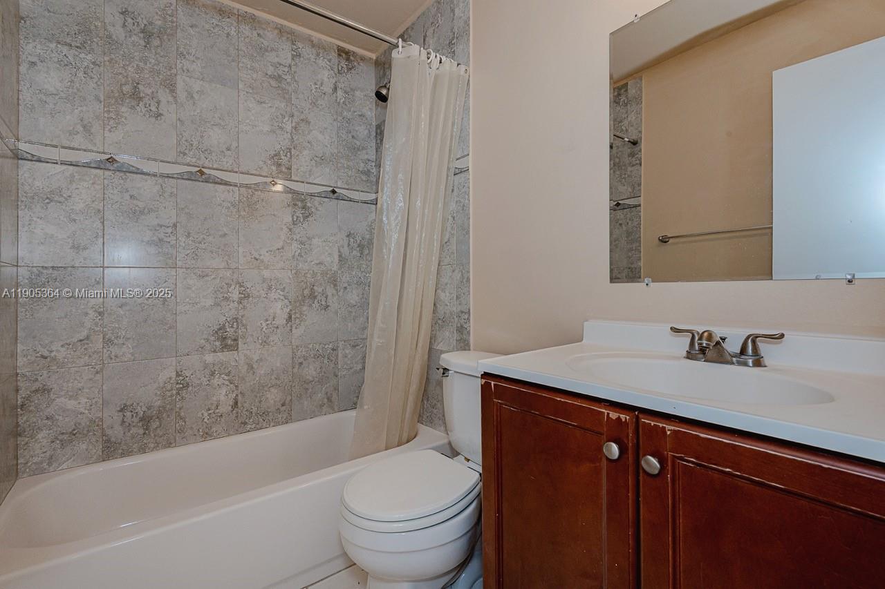 NORTH LAUDERDALE VILLAGE - Residential Lease