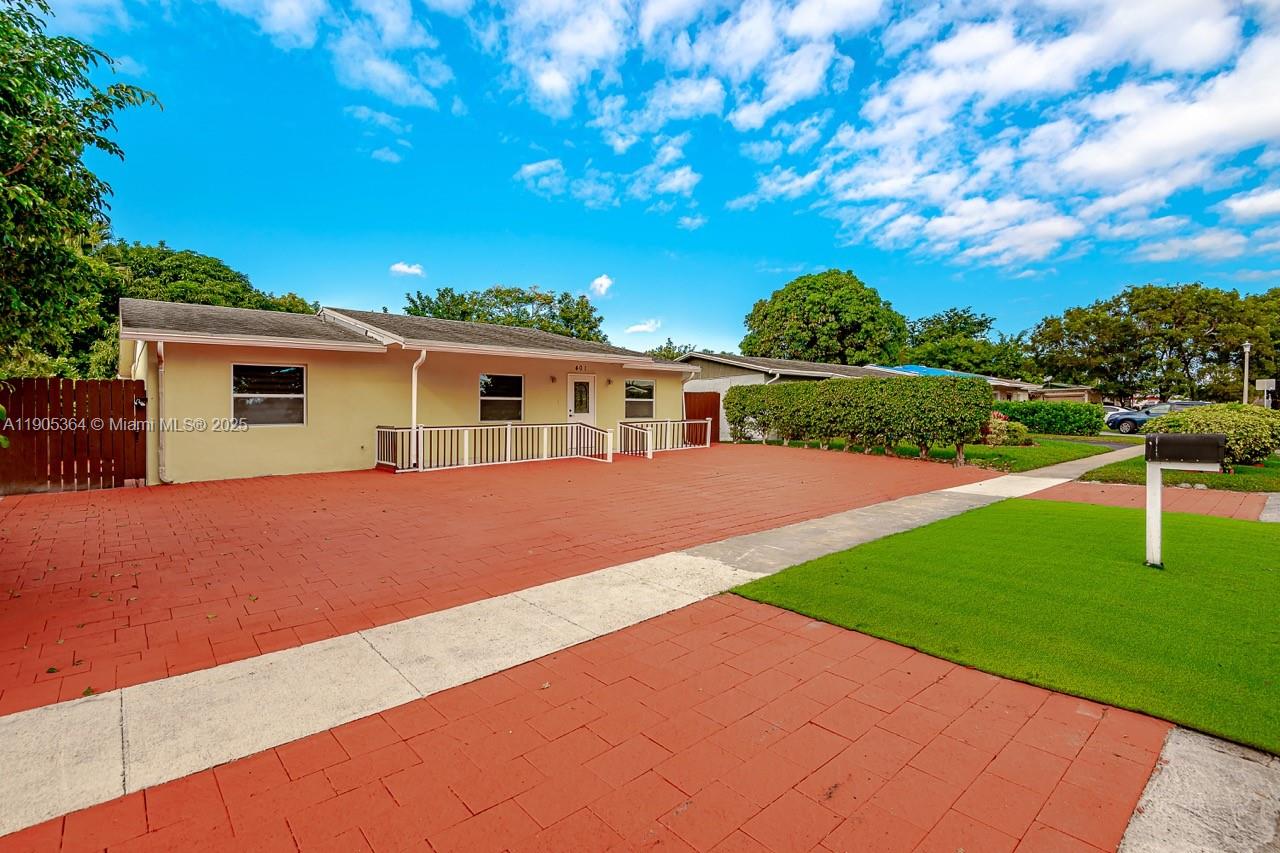 NORTH LAUDERDALE VILLAGE - Residential Lease