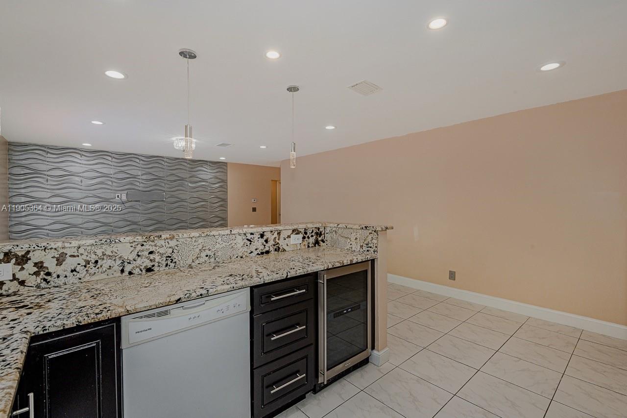 NORTH LAUDERDALE VILLAGE - Residential Lease