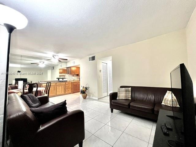 Photo 6 of 24 of 2145 Pierce St 122 condo