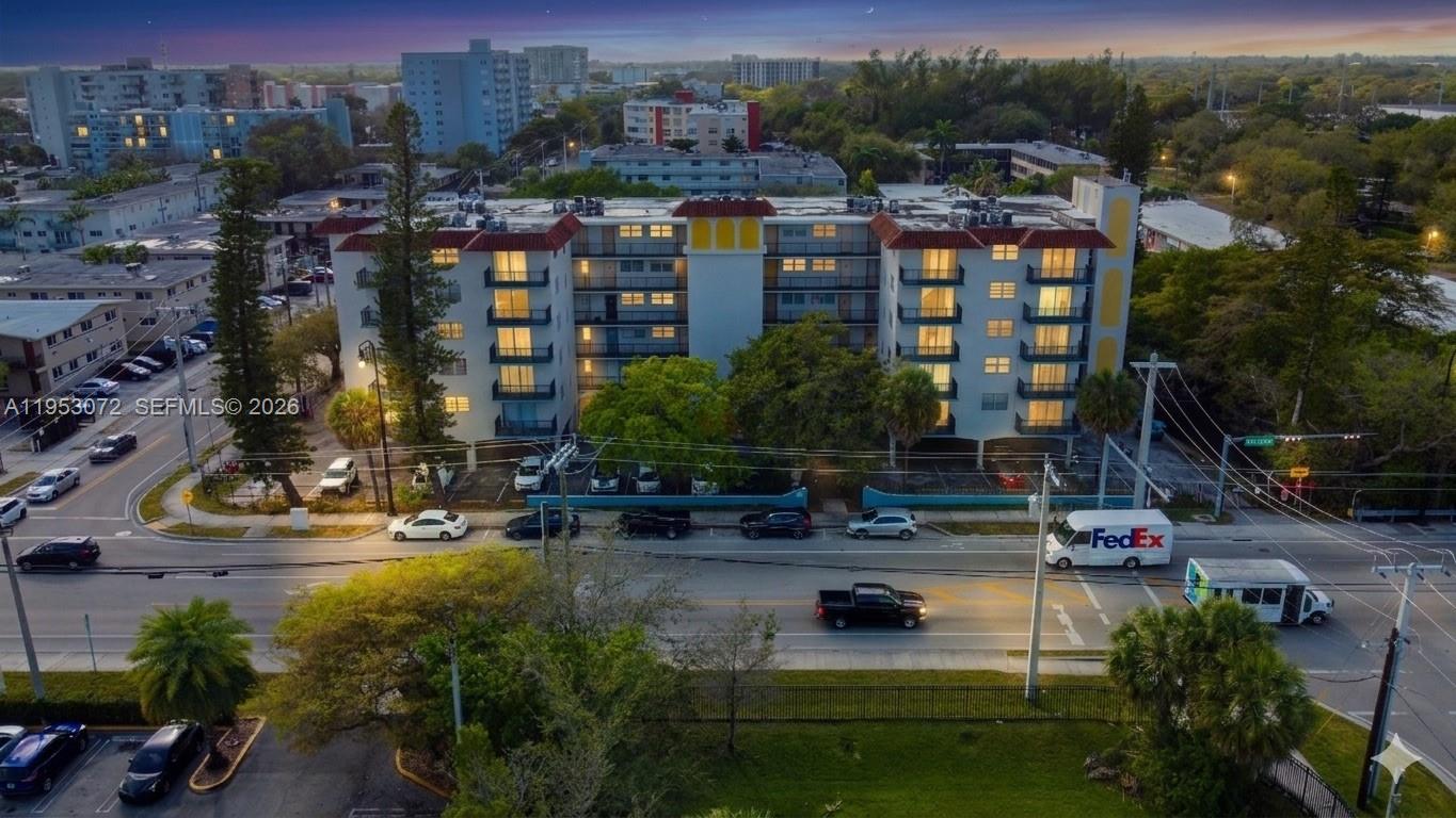 12590 CORONADO TOWERS CON - Residential