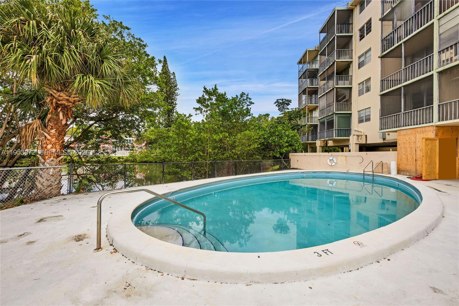 12590 CORONADO TOWERS CON - Residential