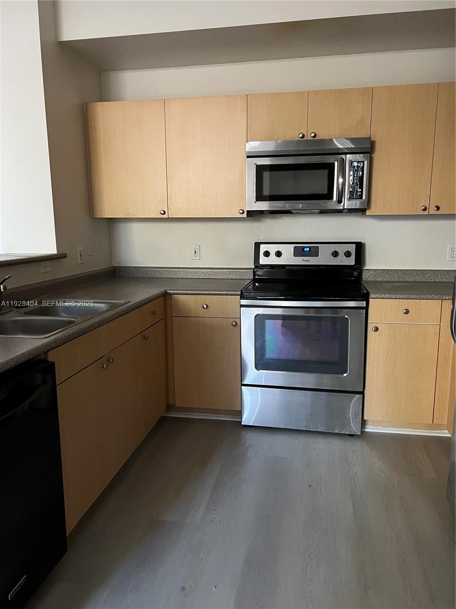 REGENT PARK CONDO - Residential Lease