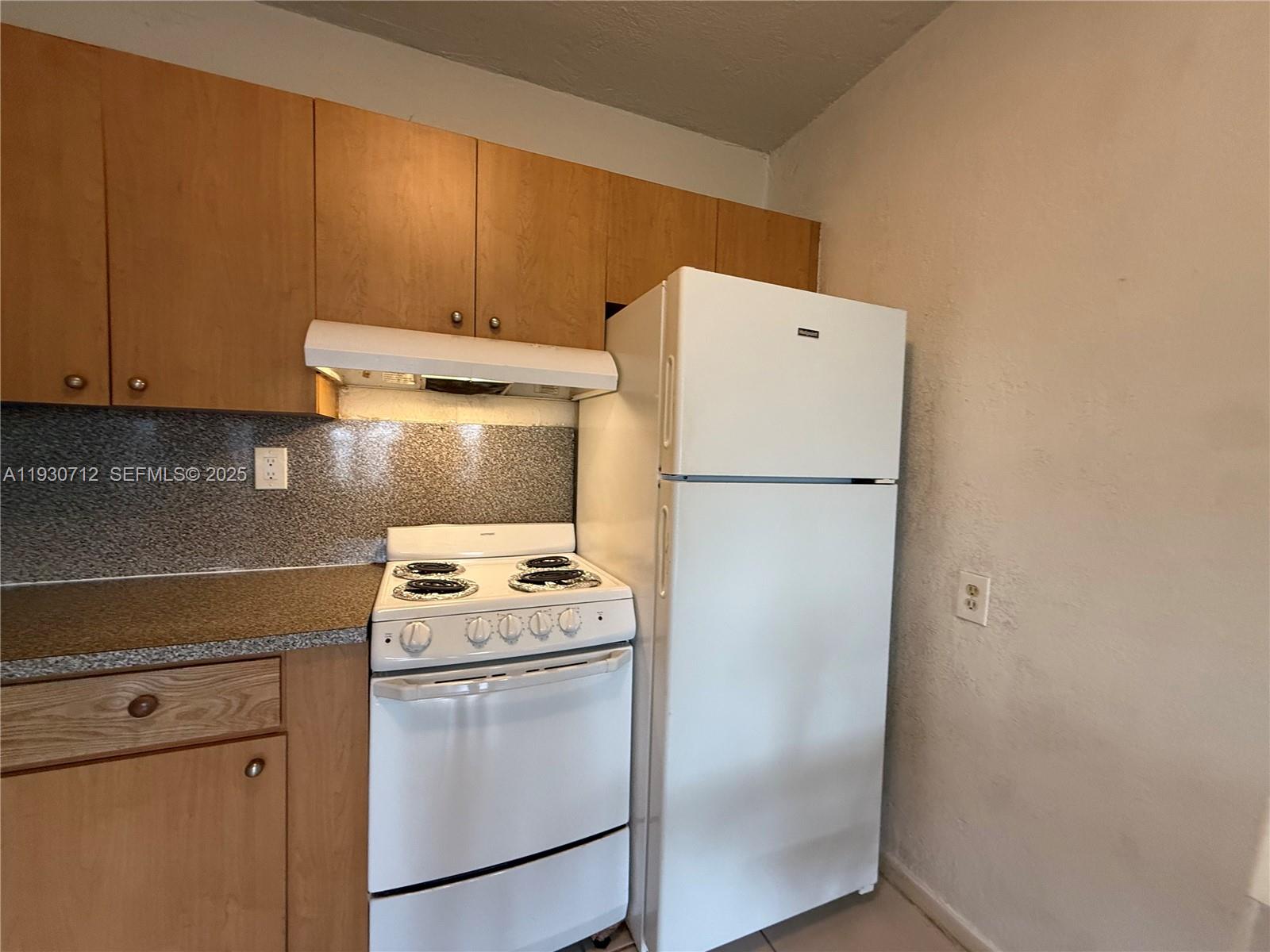 BROWNSVILLE GARDENS CONDO - Residential Lease