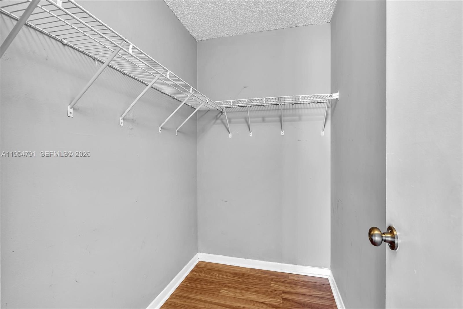 VILLAS AT LAKEVIEW CONDO - Residential