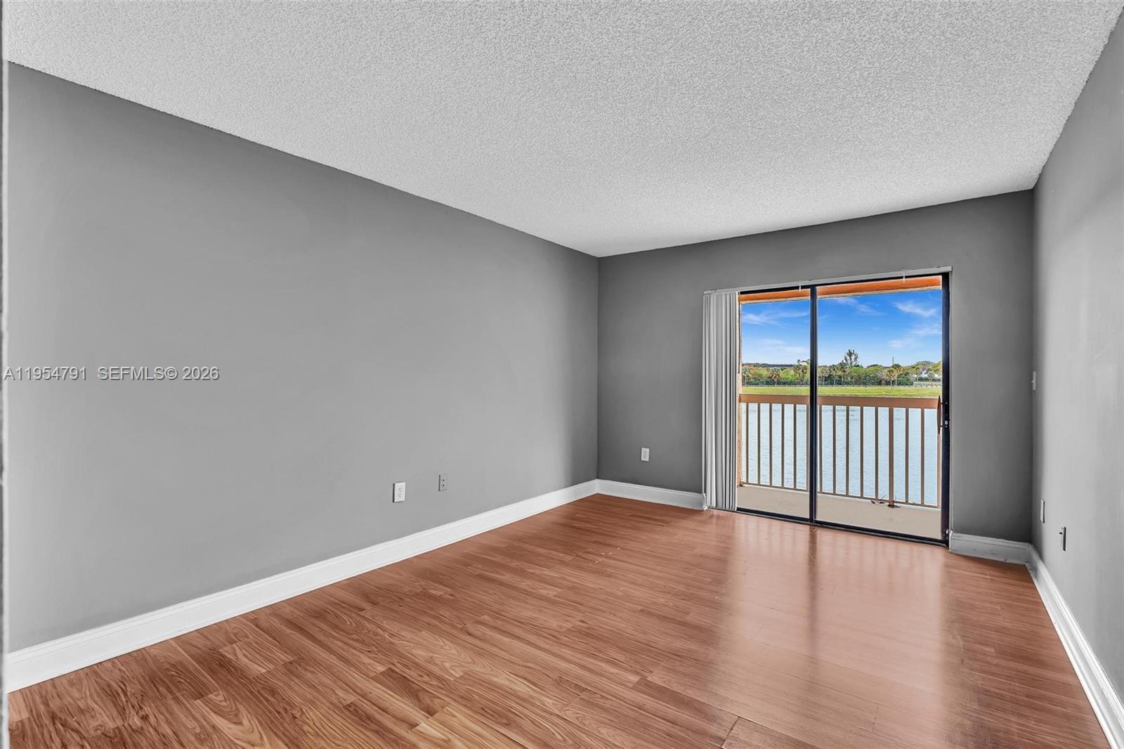 VILLAS AT LAKEVIEW CONDO - Residential