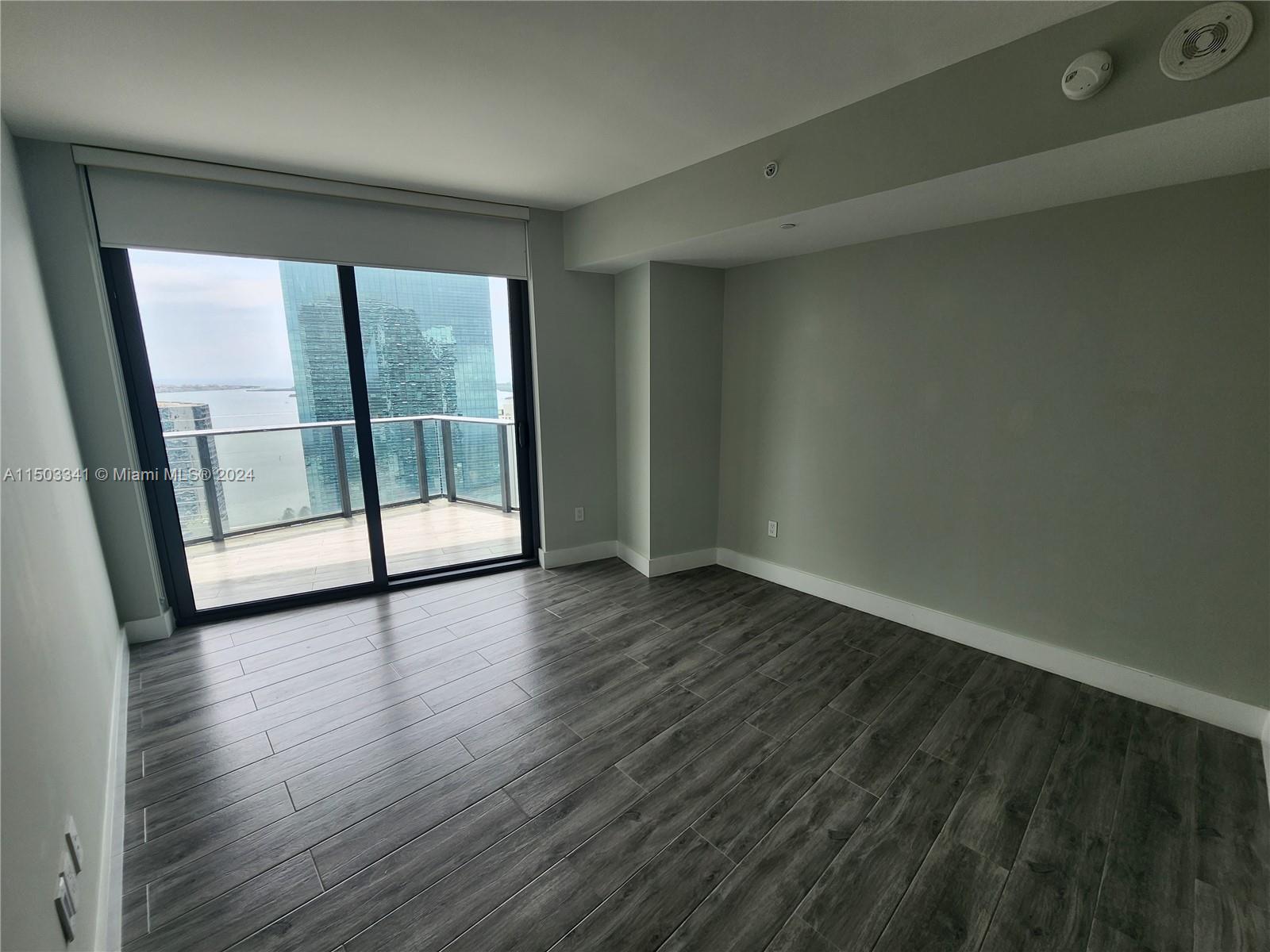 SLS BRICKELL - Residential