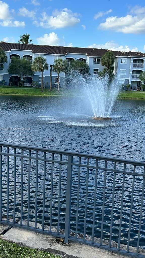 LA VIA CONDO - Residential Lease