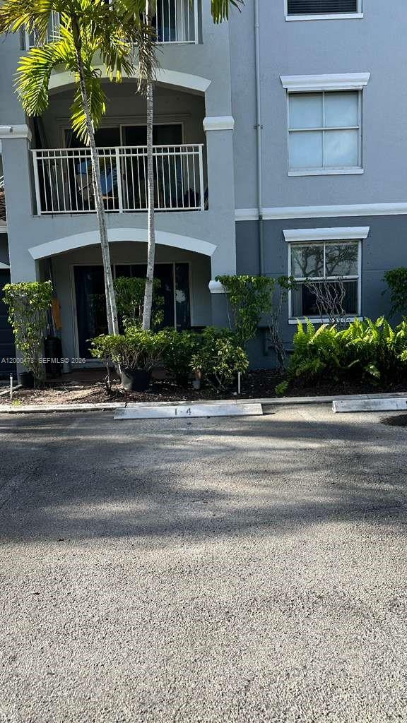 LA VIA CONDO - Residential Lease