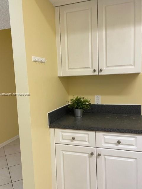 LA VIA CONDO - Residential Lease