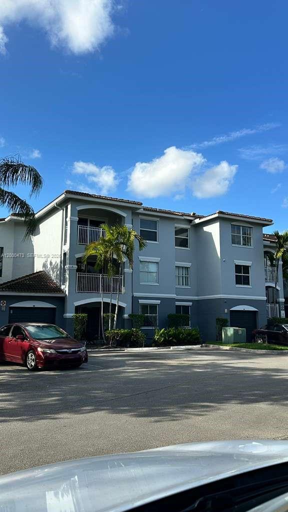 LA VIA CONDO - Residential Lease