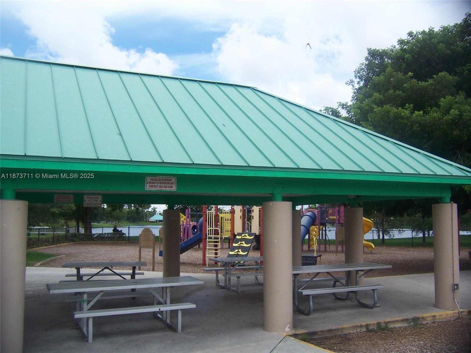 ROYAL PARK CONDO - Residential