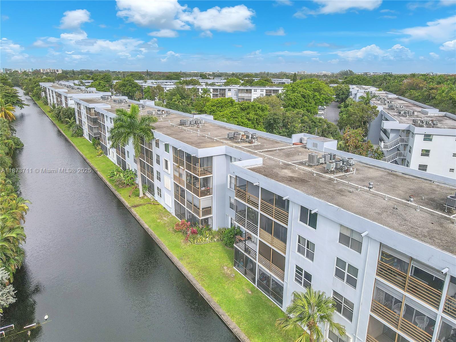 ROYAL PARK CONDO - Residential