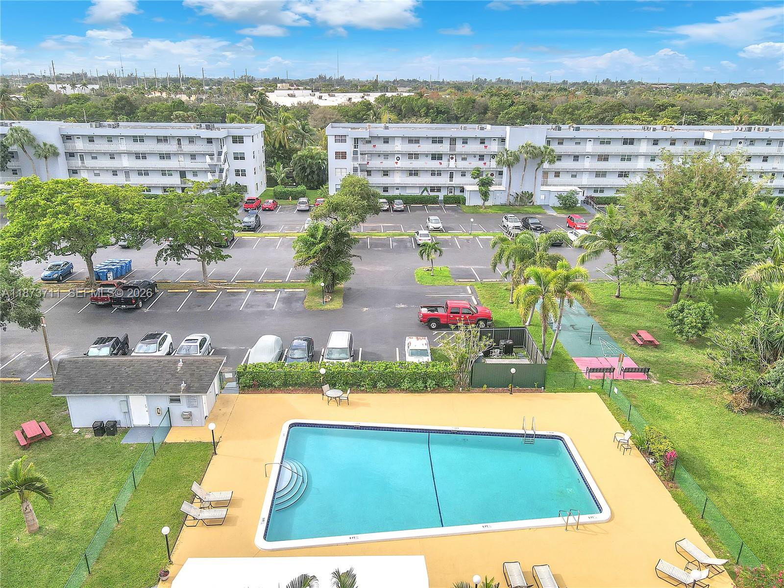 ROYAL PARK CONDO - Residential