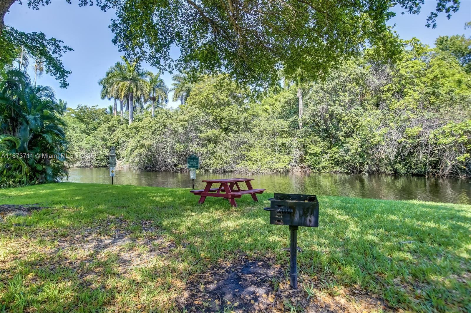 ROYAL PARK CONDO - Residential