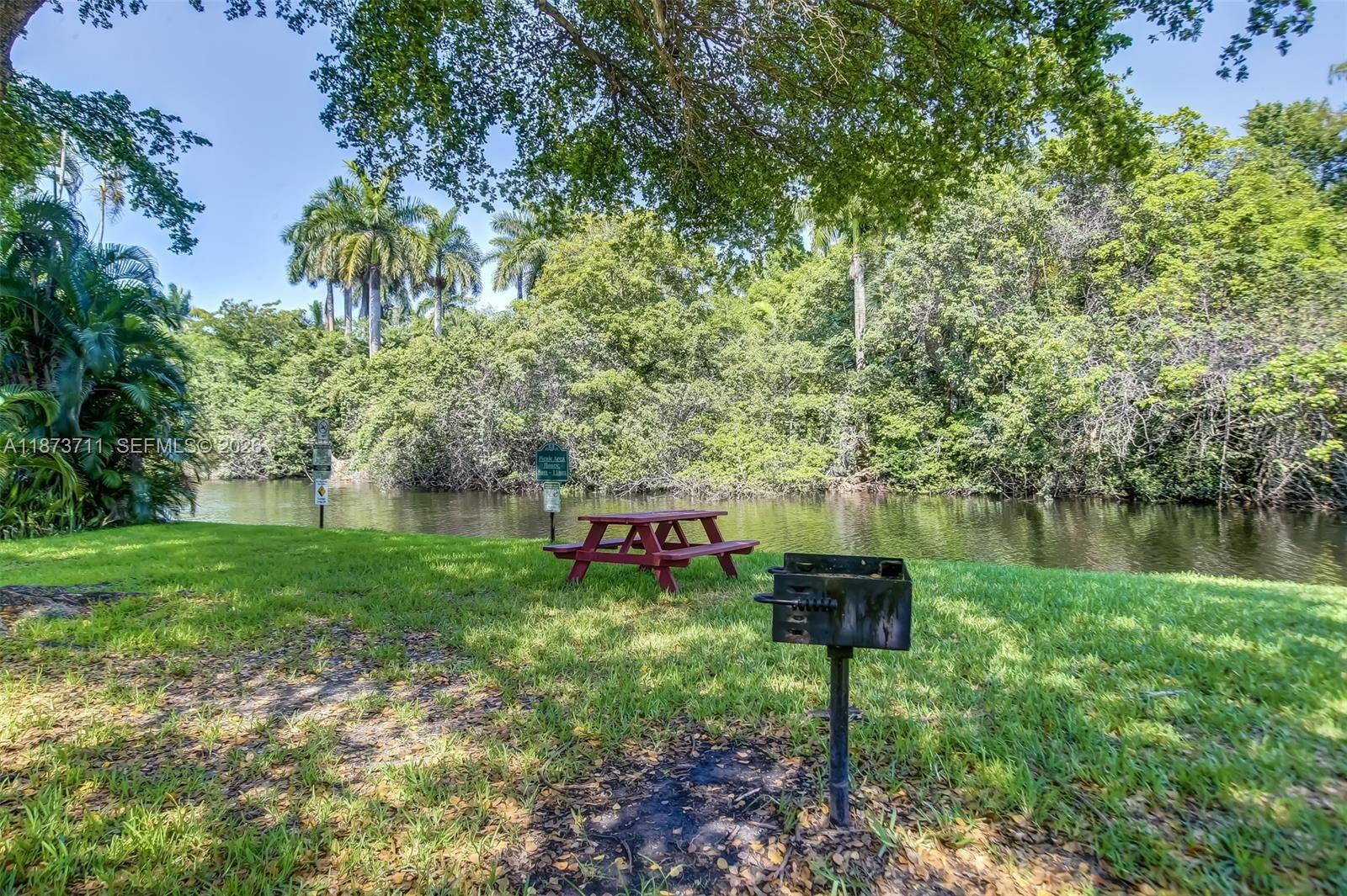 ROYAL PARK CONDO - Residential