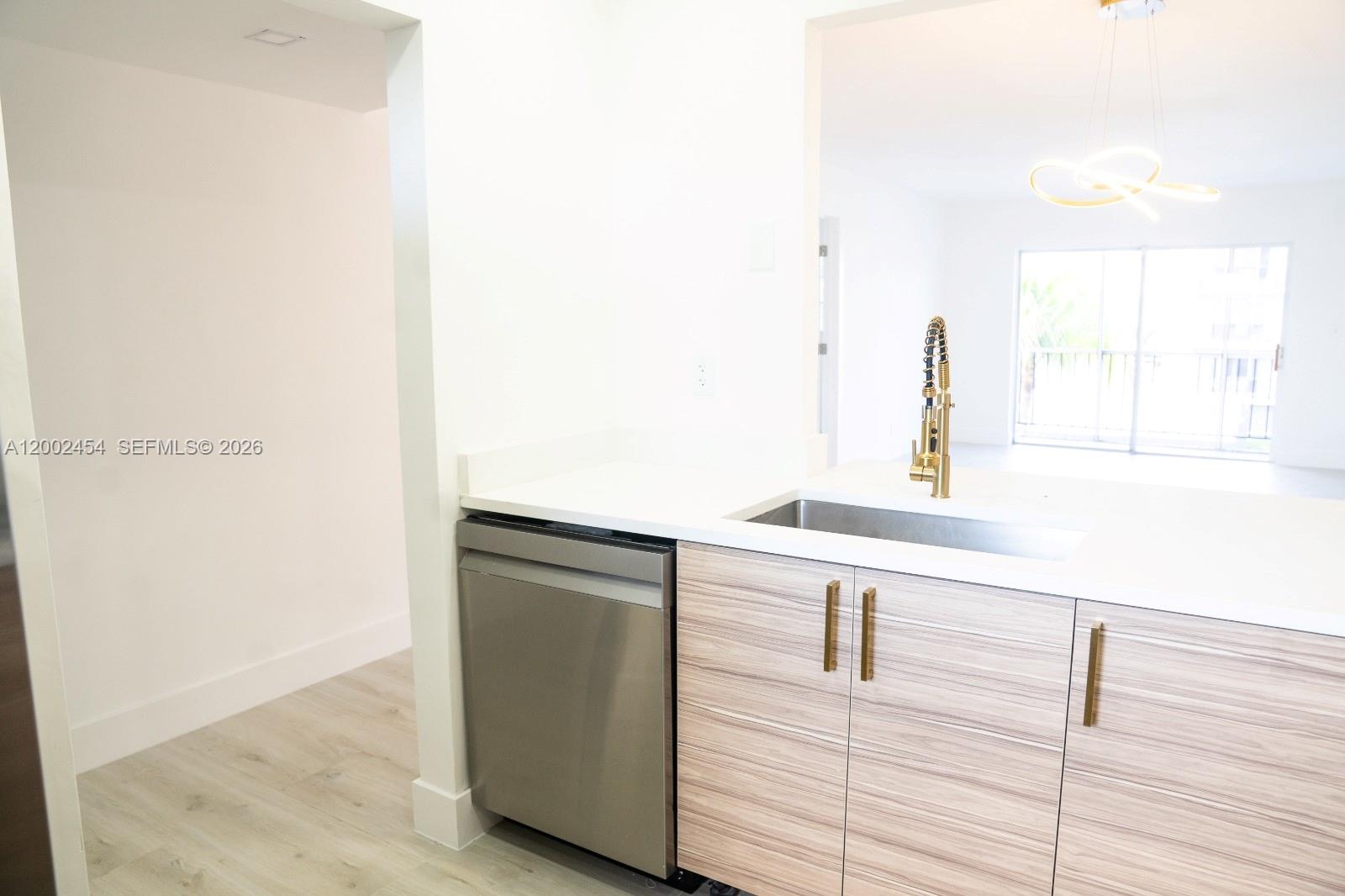 PARKSIDE TOWERS CONDO - Residential